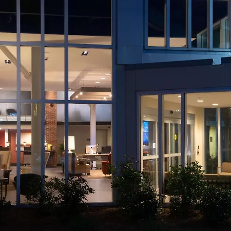 Doubletree Hotel & Suites Charleston Airport