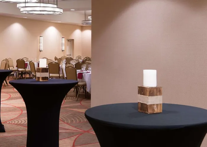 Doubletree & Charleston Airport Hotel 3*
