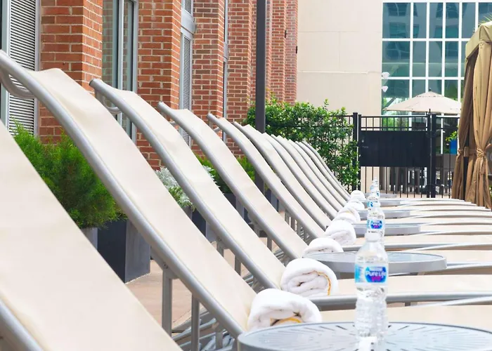Doubletree & Charleston Airport Hotel 3*