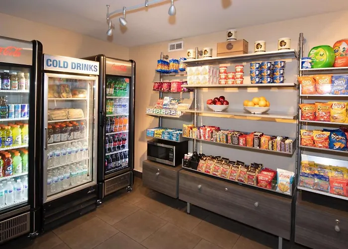 Doubletree & Charleston Airport 3*