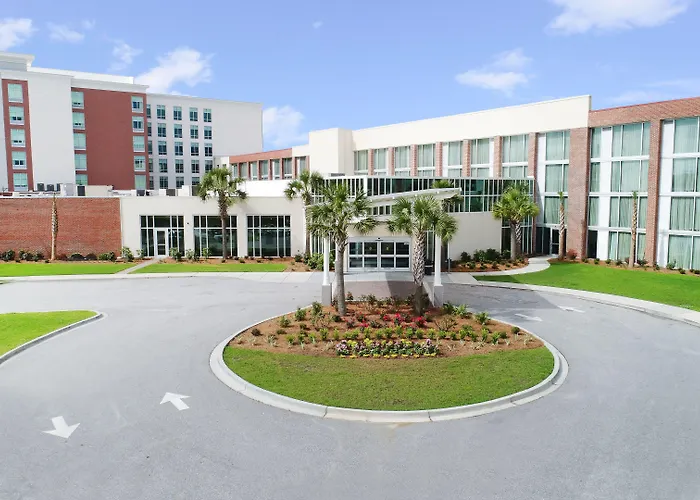 Hotel Doubletree & Charleston Airport 3*