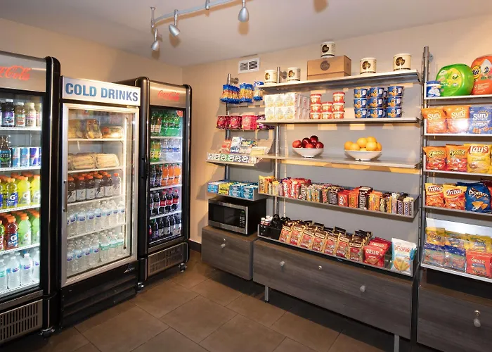Hotel Doubletree & Charleston Airport 3*