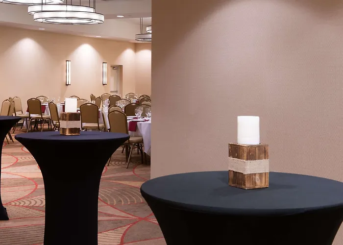 Hotel Doubletree & Charleston Airport 3*